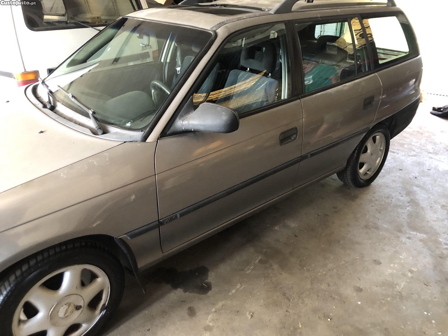 Opel Astra 1.7 turbo diesel — fotografia 2