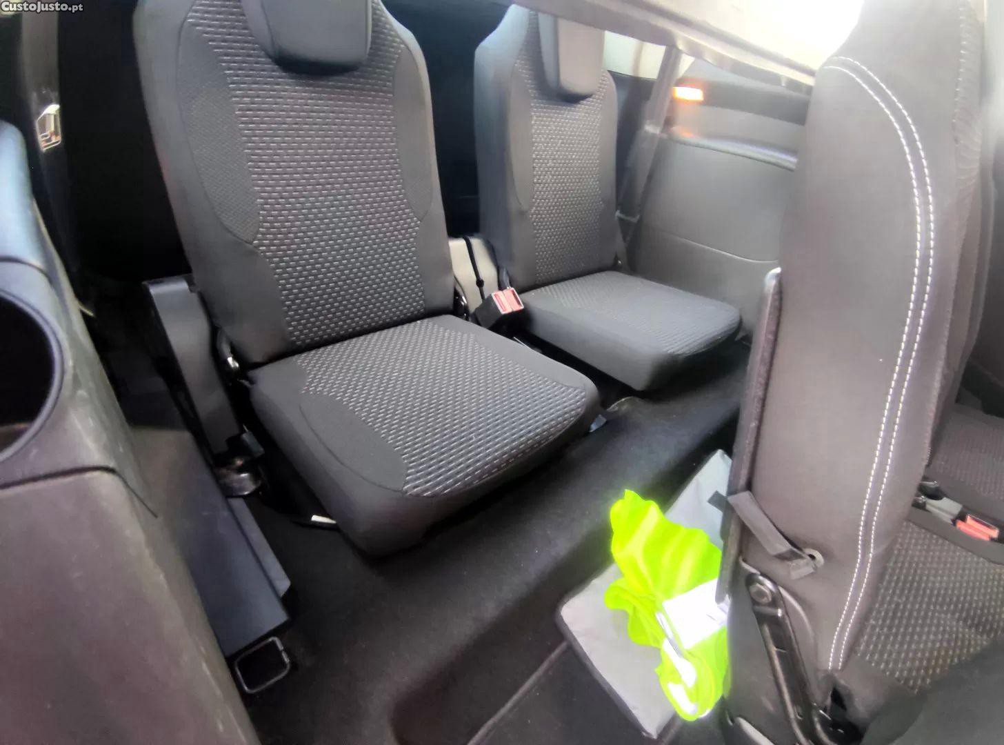 Citroën C4 Grand Picasso 1.6 hdi dynamique — fotografia 3