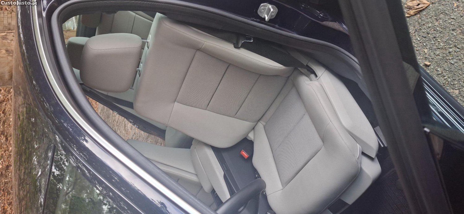Mercedes-Benz E 250 Avangarde — fotografia 3