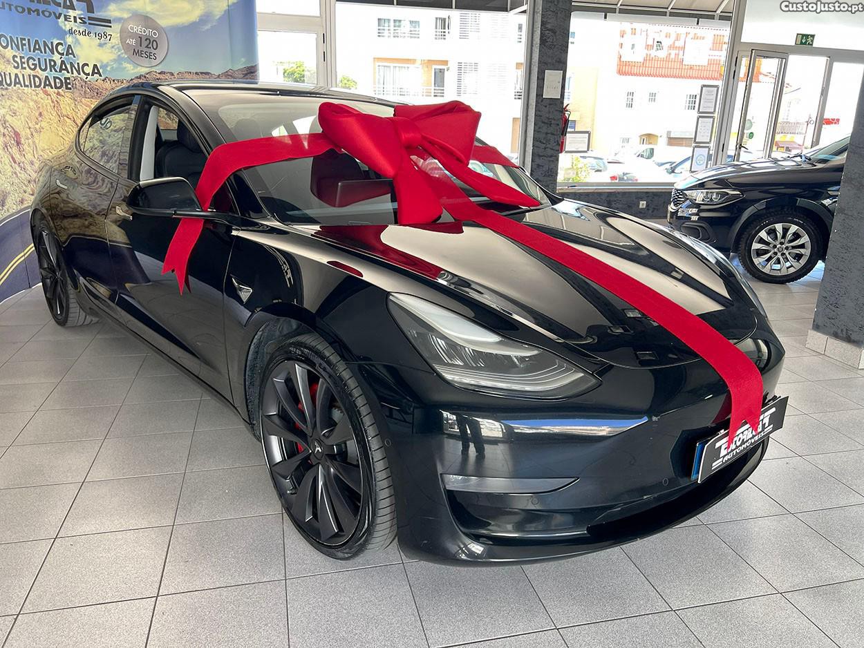 Tesla Model 3 Performance Dual Motor AWD — fotografia 18