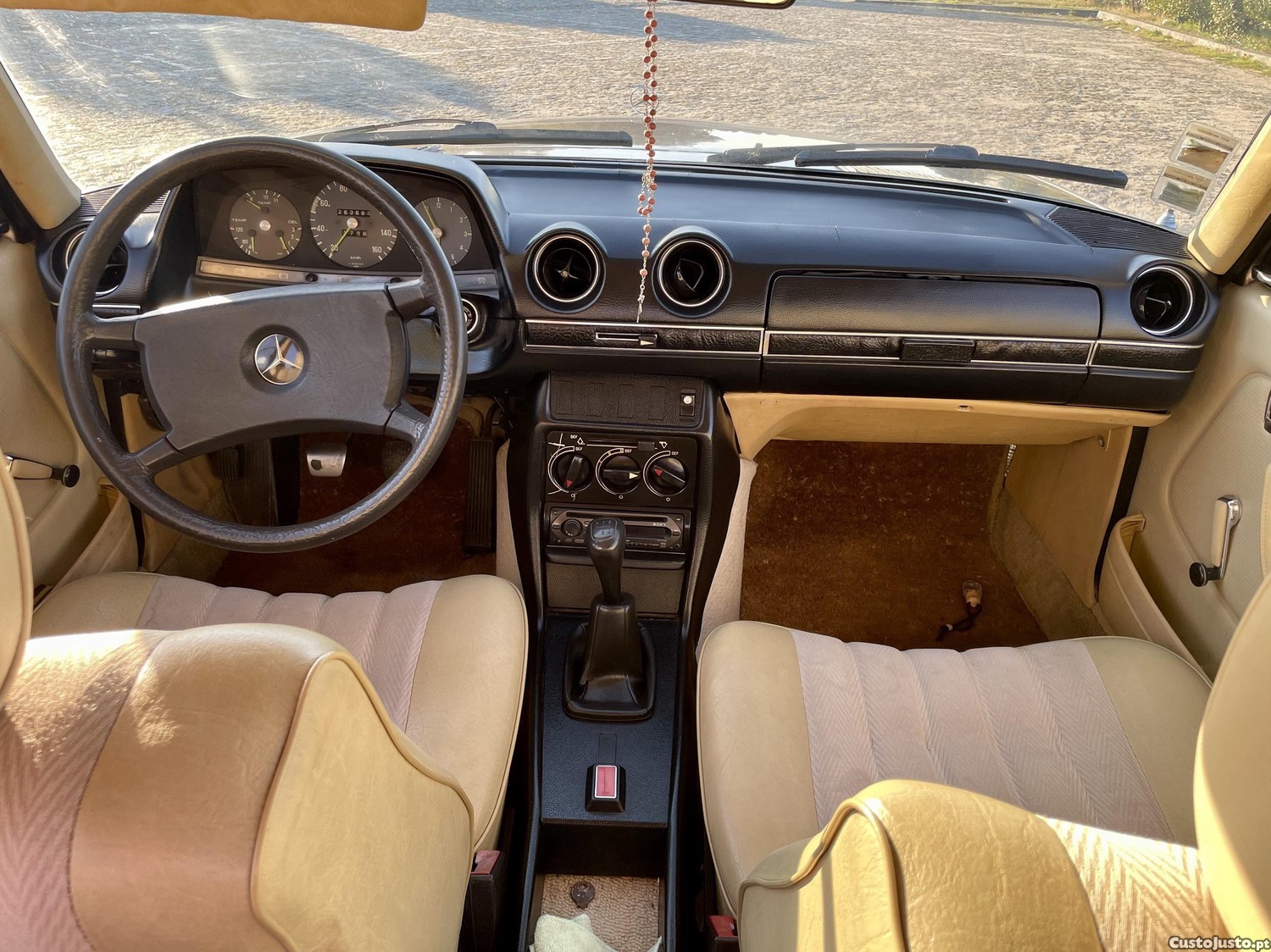 Mercedes-Benz 200 200D foto 4