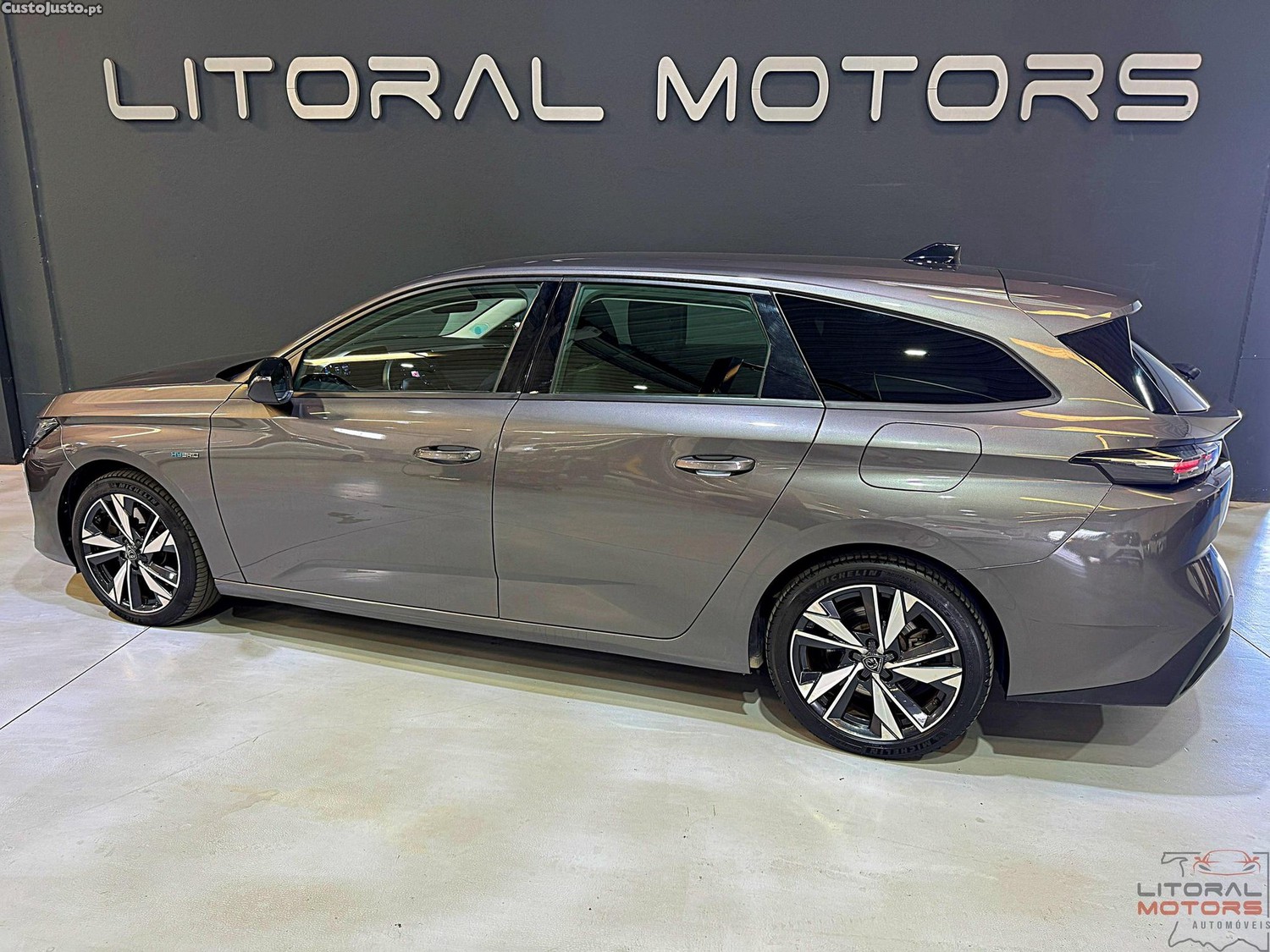 Peugeot 308 SW 1.6 Hybrid Allure e-EAT8 — fotografia 19