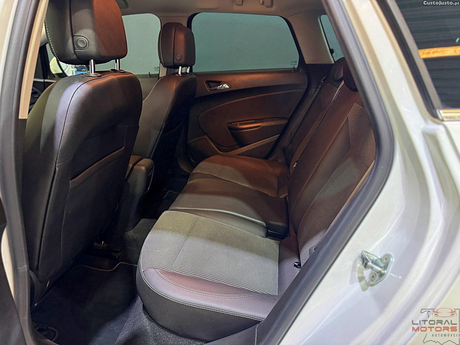 Opel Astra Sports Tourer 1.6 CDTI Innovation S/S — fotografia 10