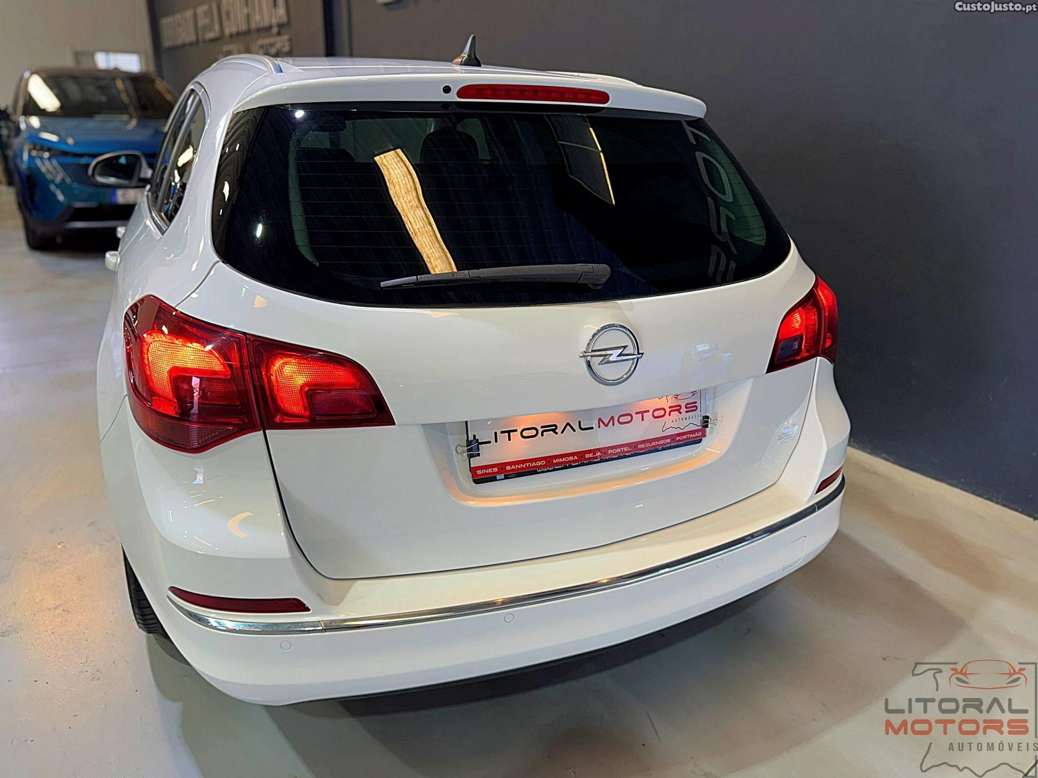 Opel Astra Sports Tourer 1.6 CDTI Innovation S/S — fotografia 17