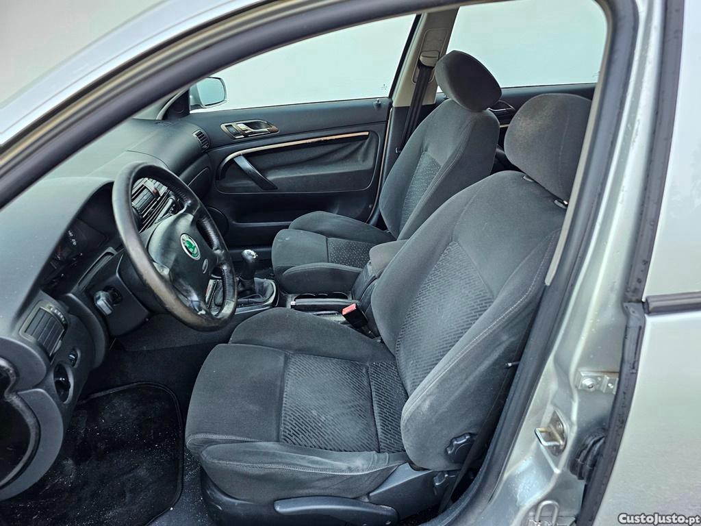 Skoda Superb 1.9Tdi PD 130cv 07/2004 — fotografia 5