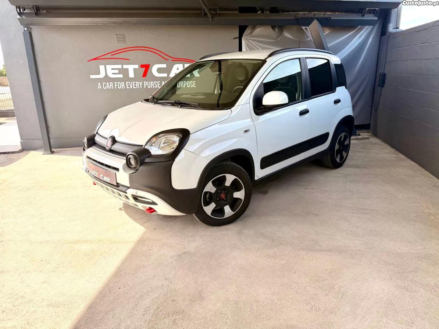 Fiat Panda 1.0 hybrid city cross — fotografia 17