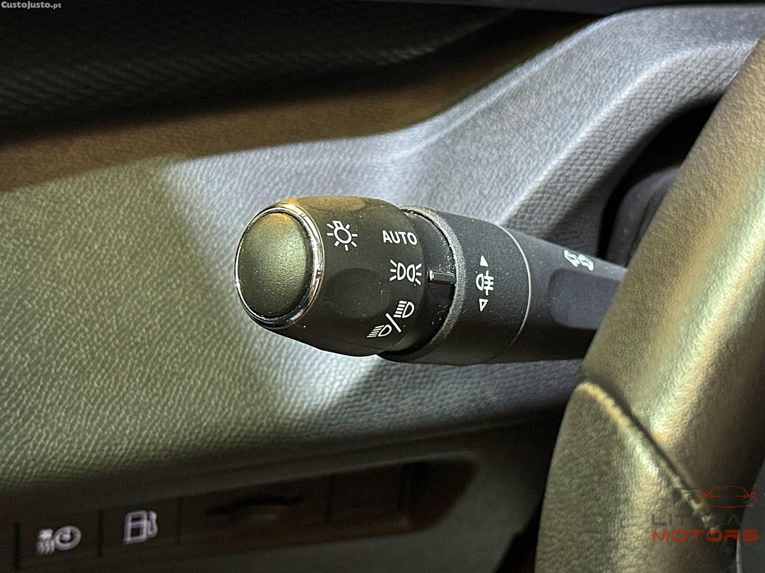 Peugeot 308 SW 1.6 Hybrid Allure e-EAT8 — fotografia 3