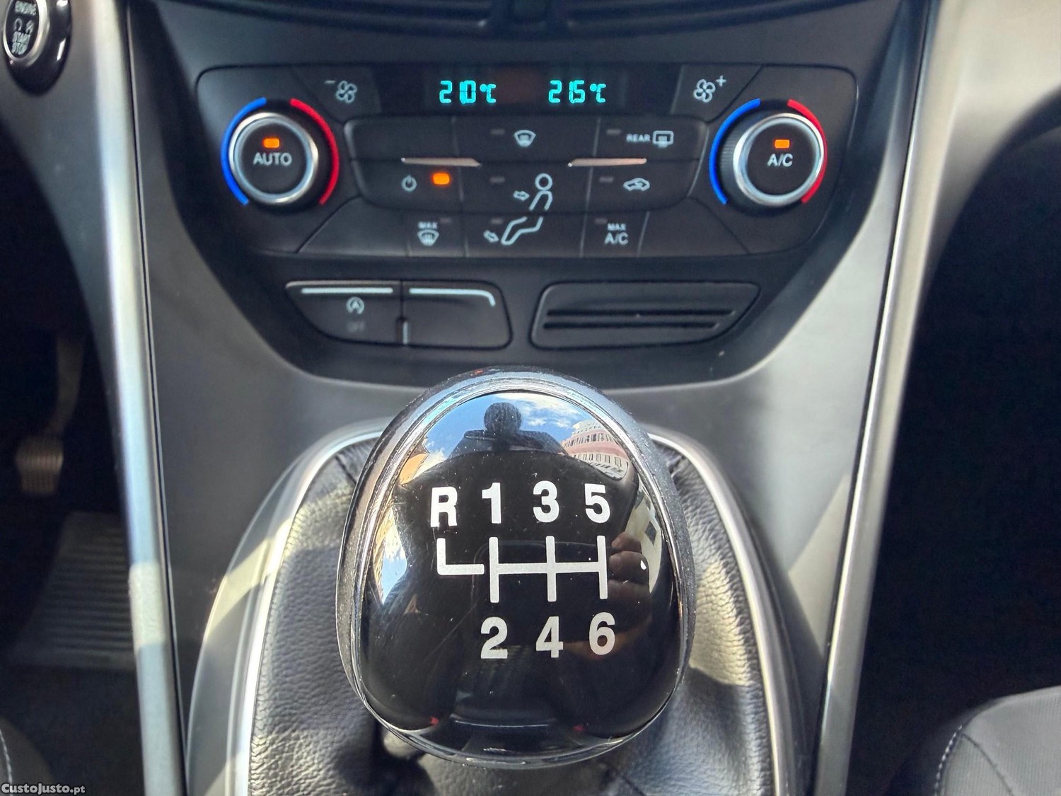 Ford Kuga 1.5 EcoBlue TITANIUM — fotografia 12