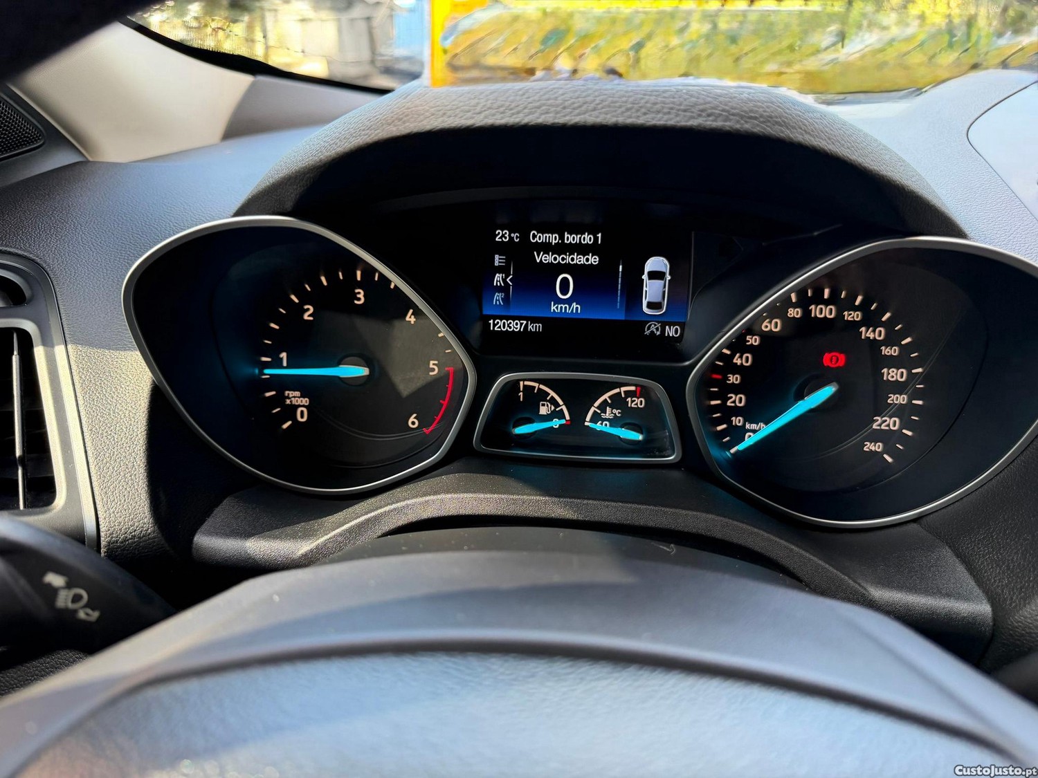 Ford Kuga 1.5 EcoBlue TITANIUM — fotografia 2