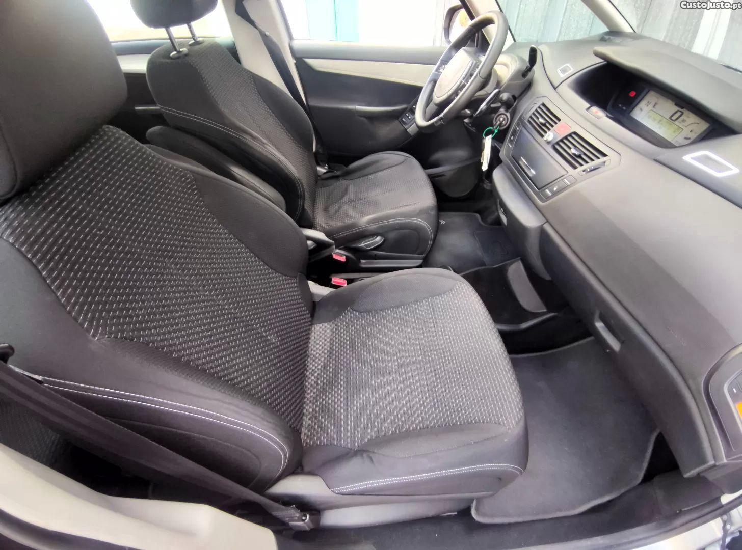 Citroën C4 Grand Picasso 1.6 hdi dynamique — fotografia 2
