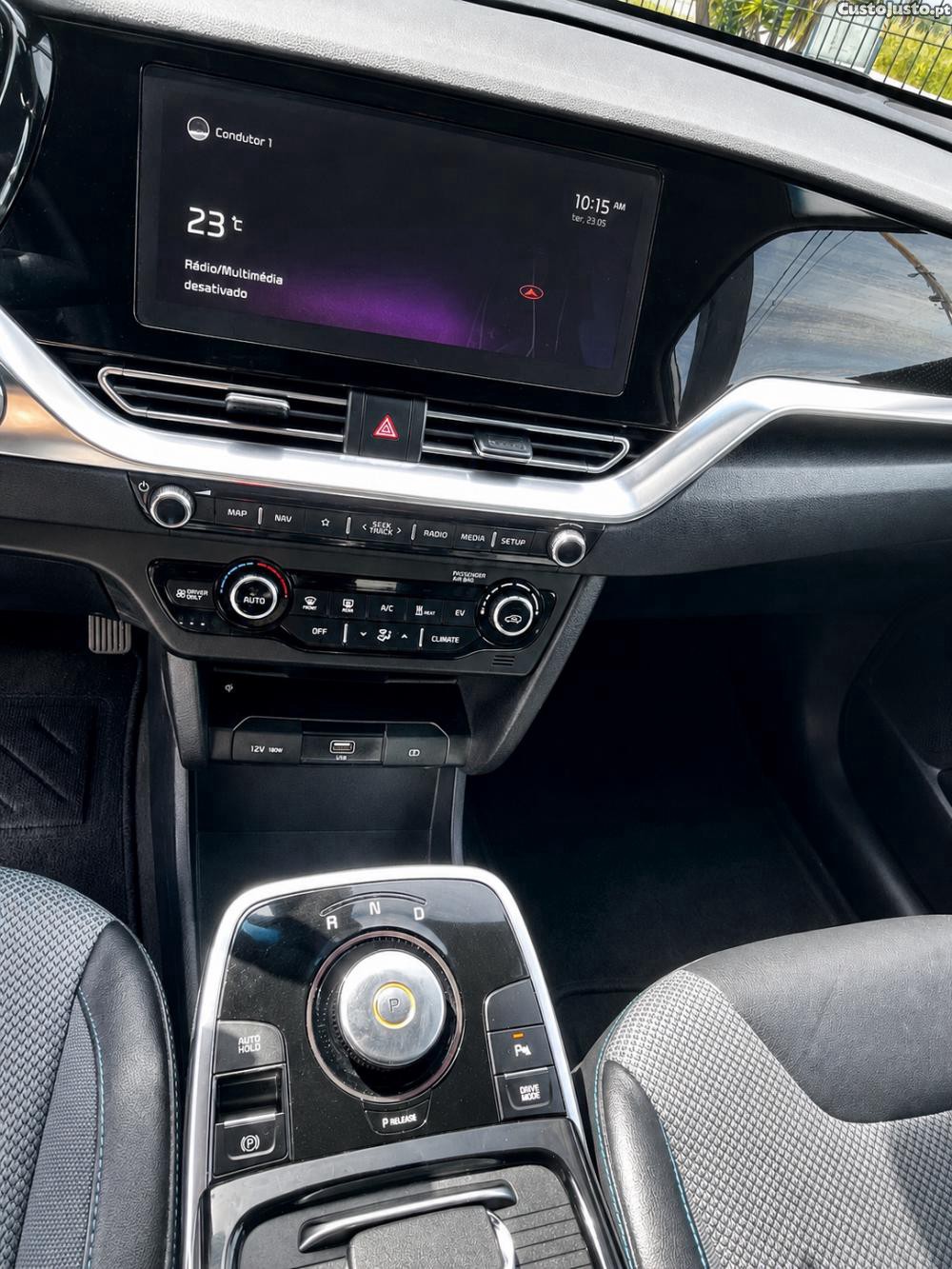 Kia e-Niro E-NIRO EV 64KWH TECH — fotografia 4