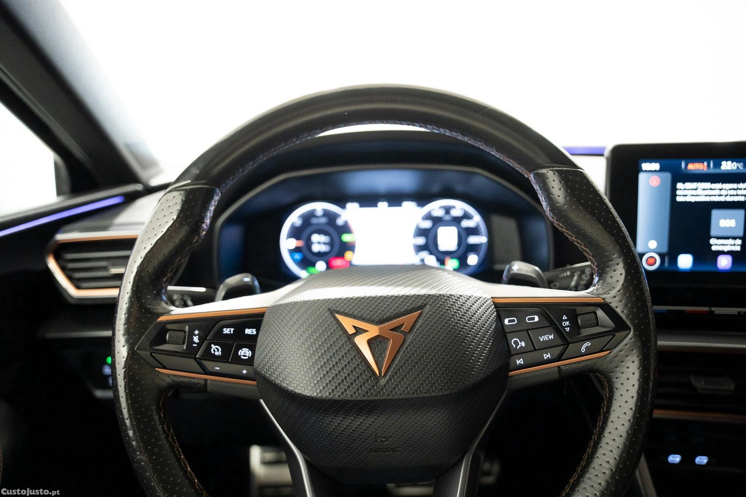 CUPRA Leon 1.4 e-Hybrid DSG — fotografia 11