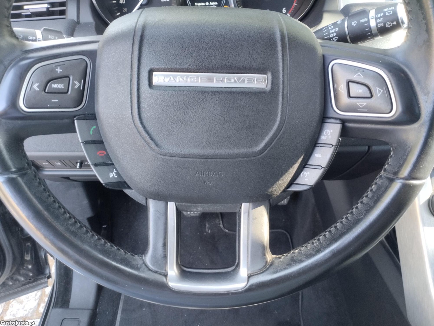 Land Rover Evoque 2.0 TD4 SE DYNAMIC - "NACIONAL - C/ GARANTIA" - "Distribuição Mudada" - "Classe 1 Port." — fotografia 5