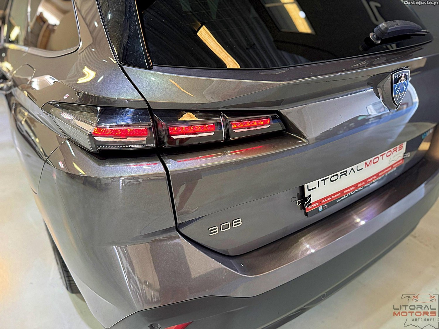 Peugeot 308 SW 1.6 Hybrid Allure e-EAT8 — fotografia 18