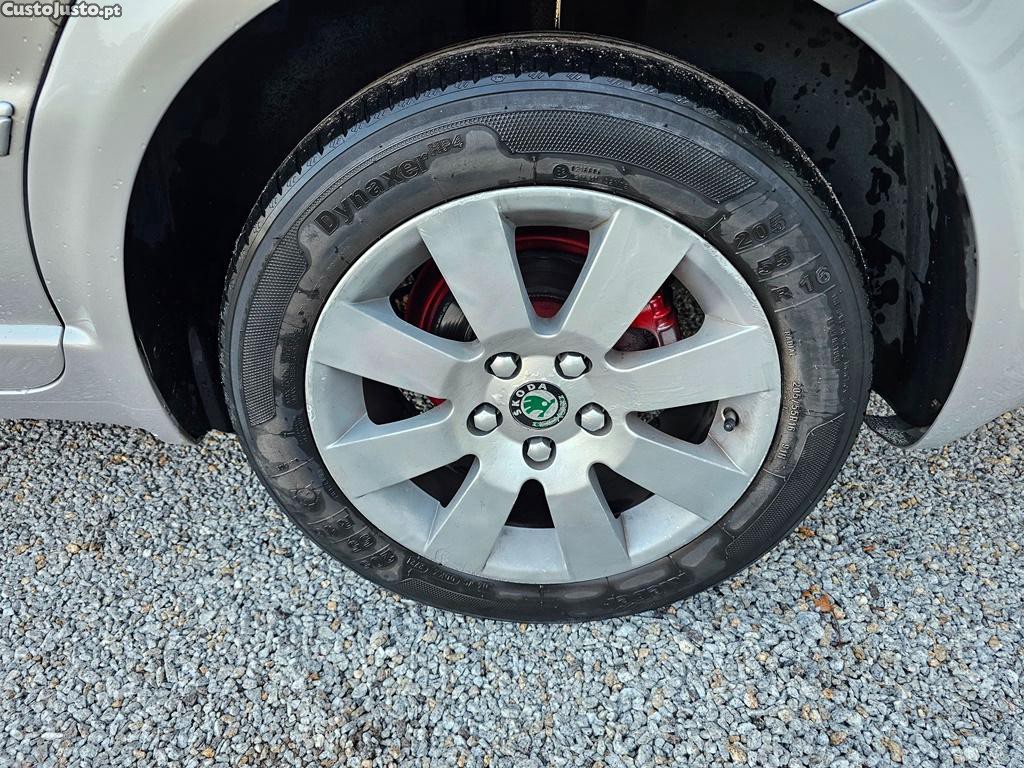 Skoda Superb 1.9Tdi PD 130cv 07/2004 — fotografia 7