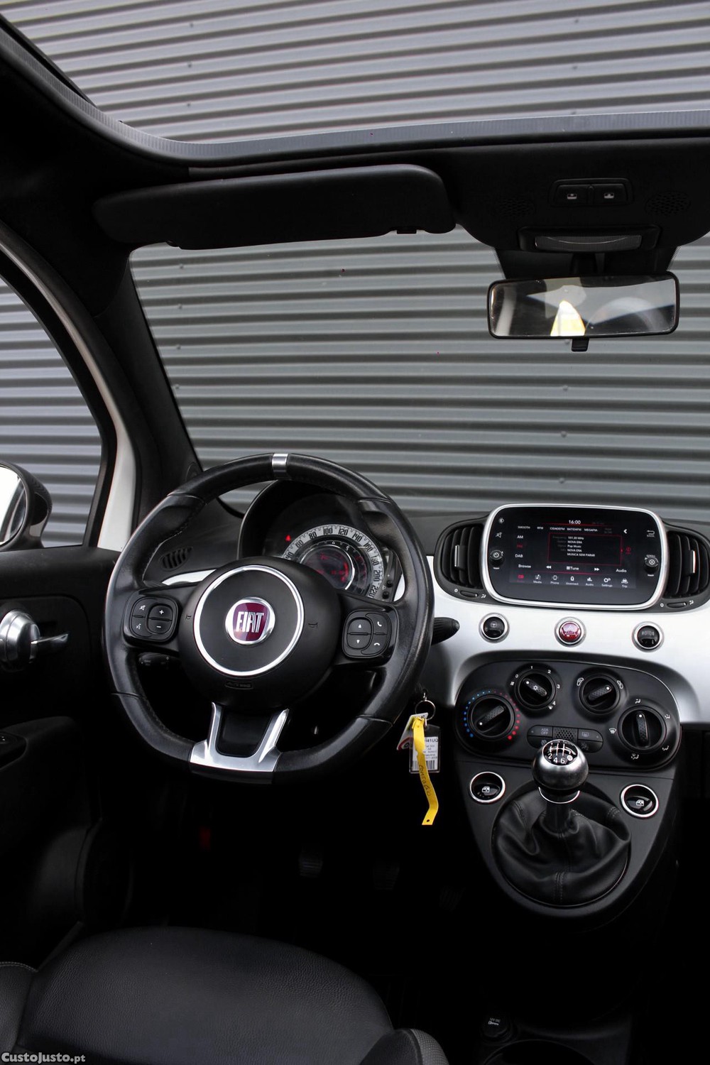 Fiat 500C 1.0 Hybrid Connect — fotografia 4