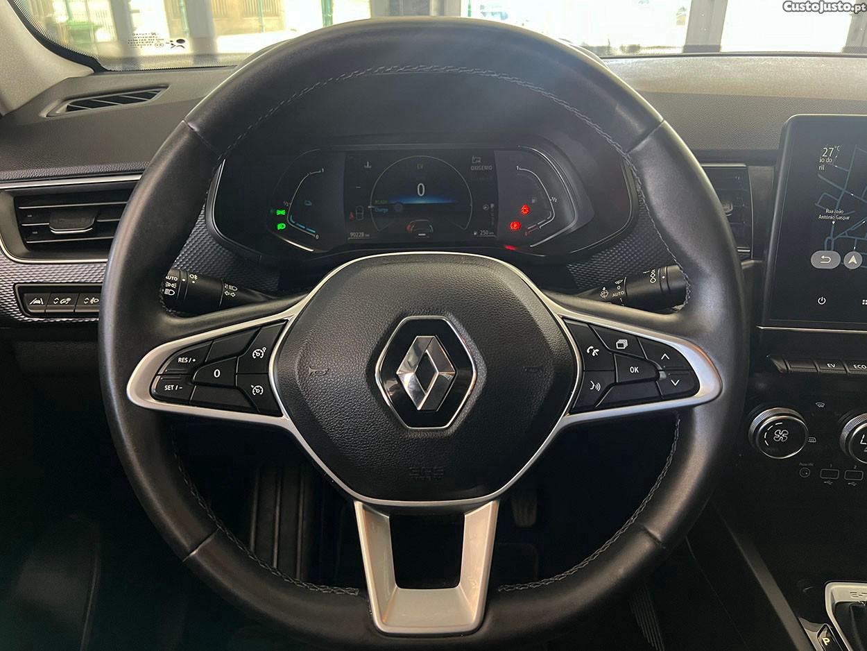 Renault Arkana 1.6 E-Tech Business — fotografia 18