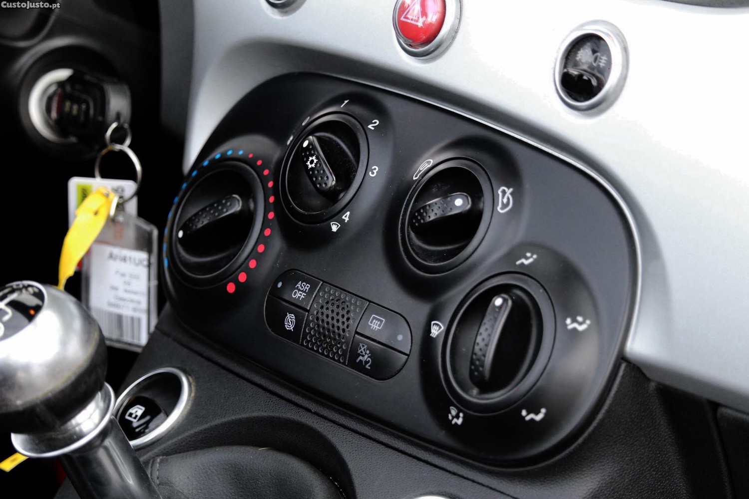 Fiat 500C 1.0 Hybrid Connect — fotografia 16