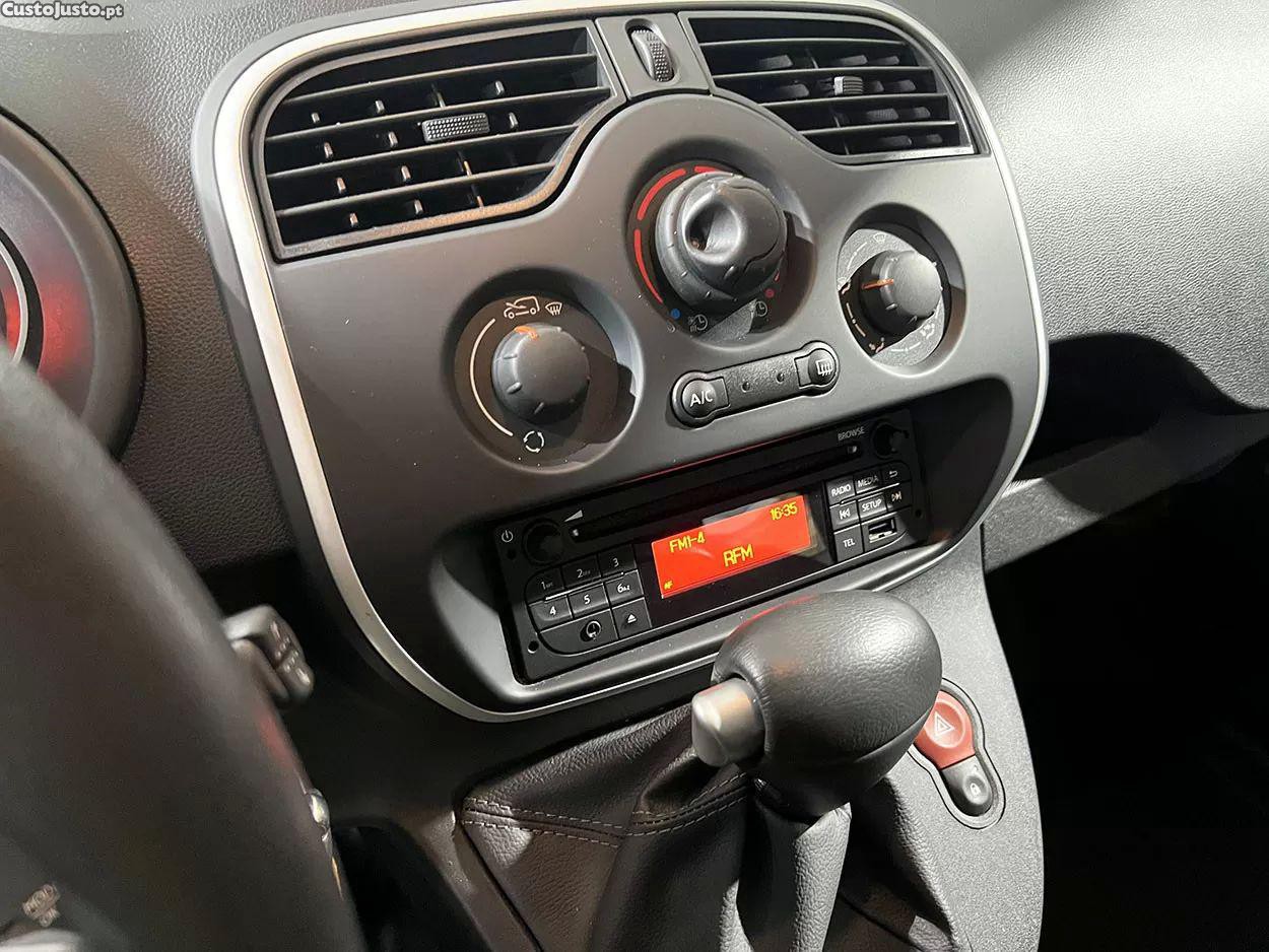 Renault Kangoo Z.e. 33 — fotografia 5
