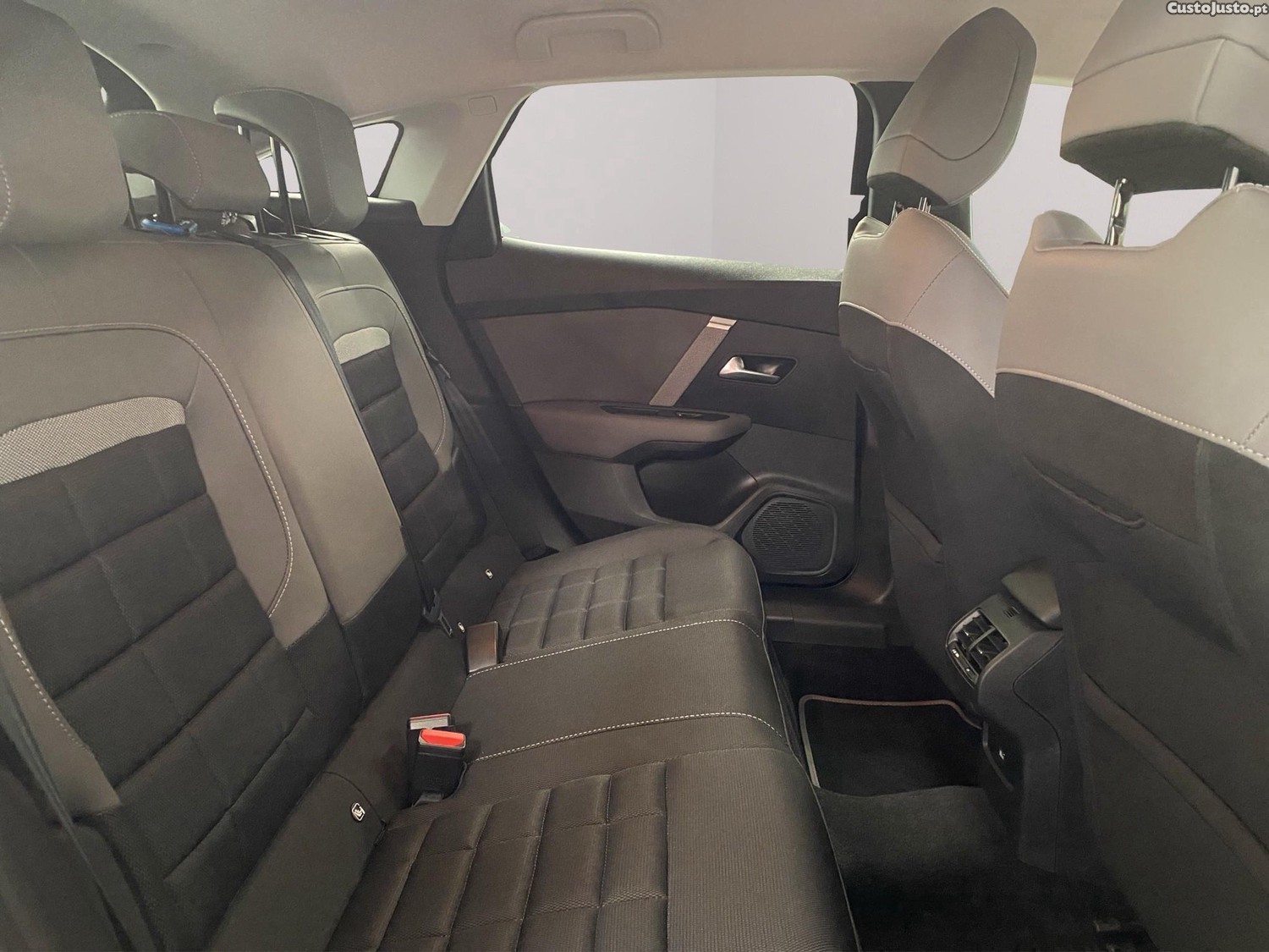 Citroën C4 1.2 Hybrid Plus e-DSC6 — fotografia 5