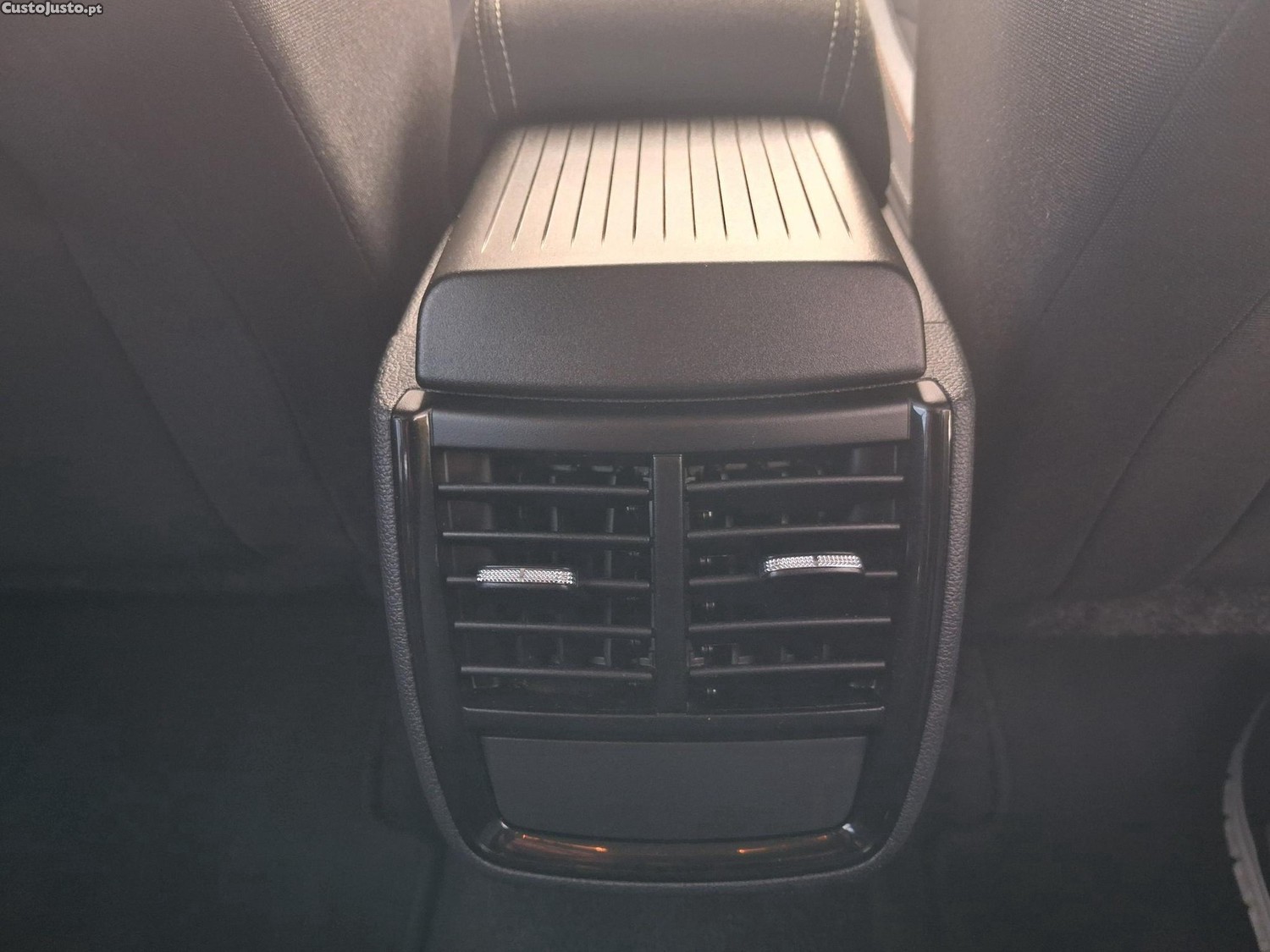 Skoda Kamiq 1.0 TSI Style — fotografia 8