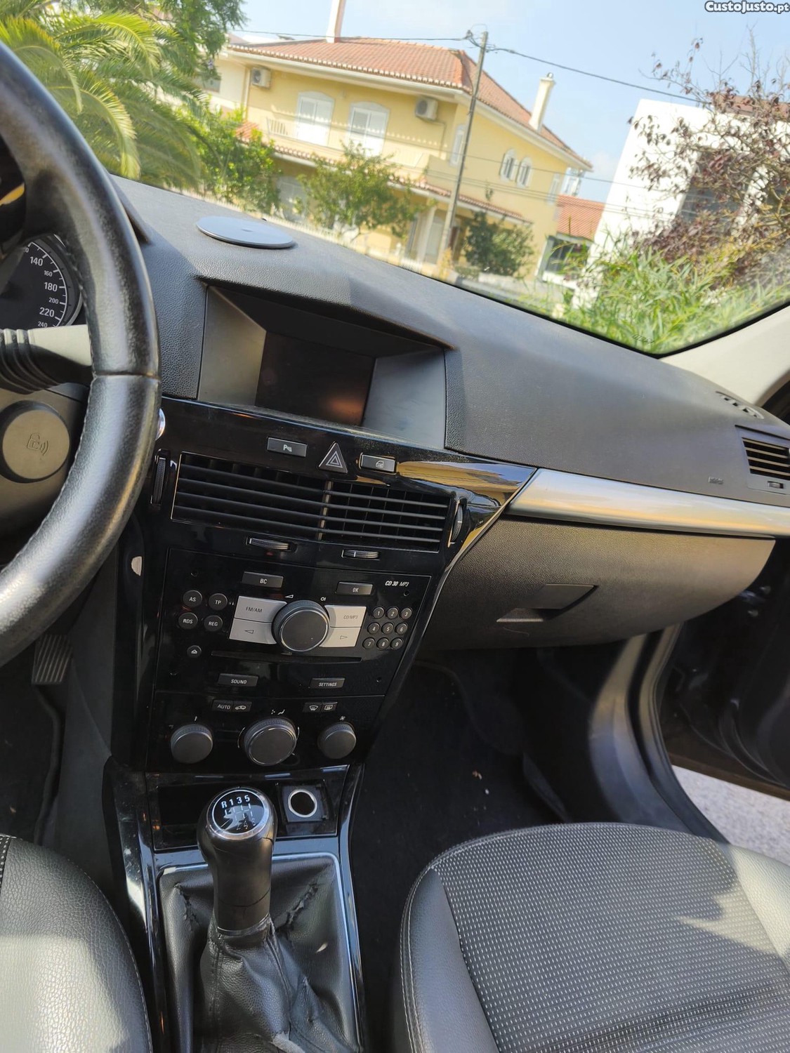 Opel Astra Station Wagon — fotografia 9
