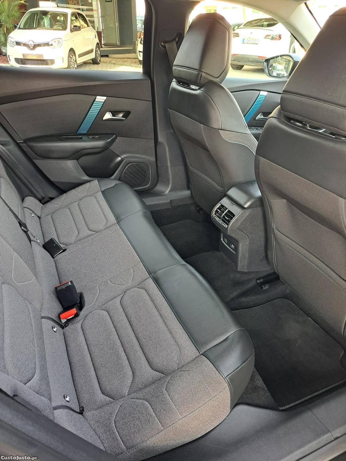 Citroën e-C4 50 kWh Feel Pack — fotografia 10