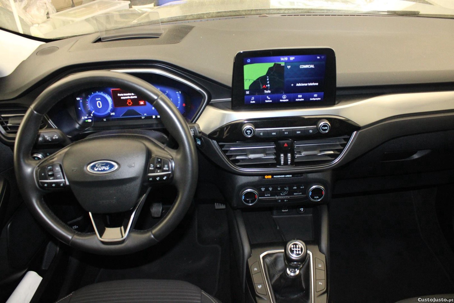 Ford Kuga 1.5 TDCI ECOBLUE TITANIUM — fotografia 28