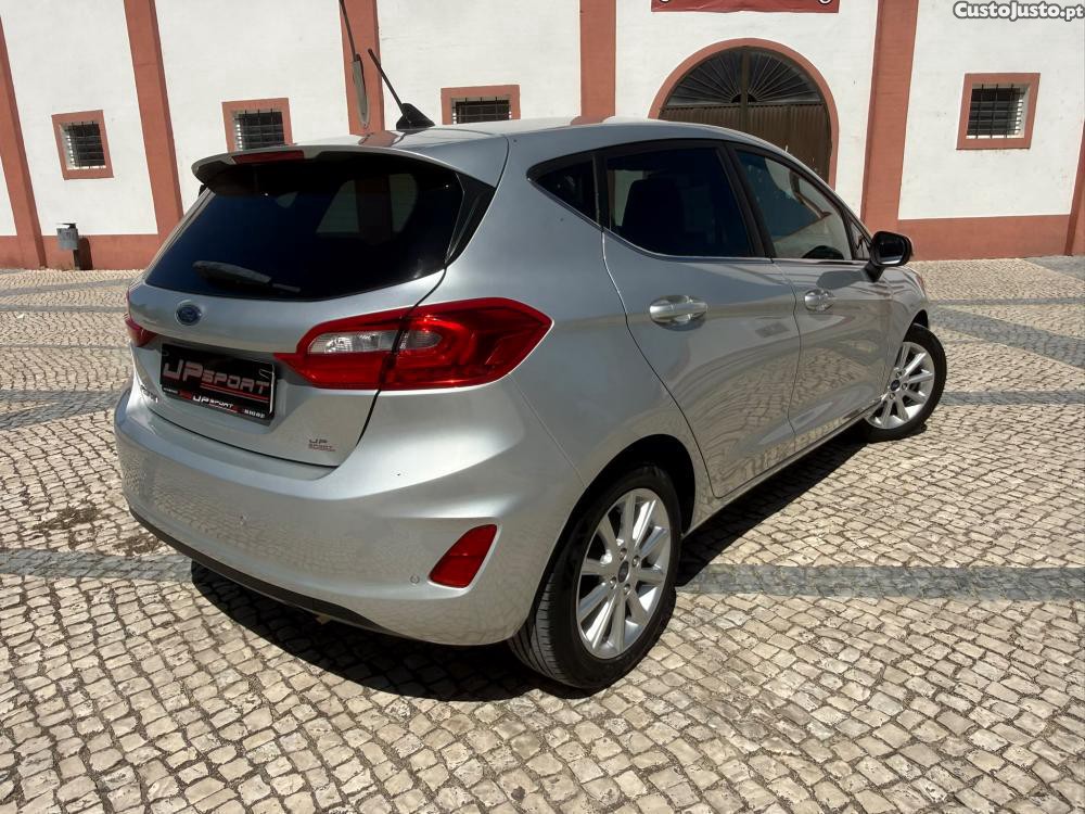 Ford Fiesta 1.0 EcoBoost Titaniu — fotografia 14