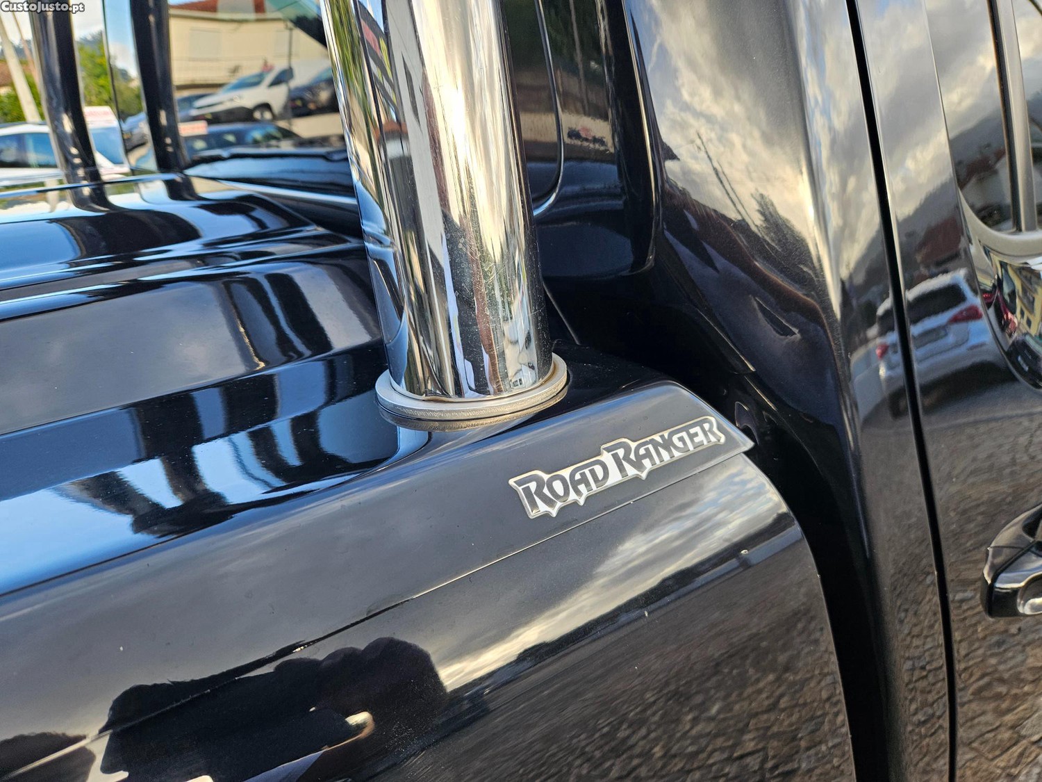 Volkswagen Amarok 3.0 V6 TDI HIGHLINE 4MOTION DSG — fotografia 3
