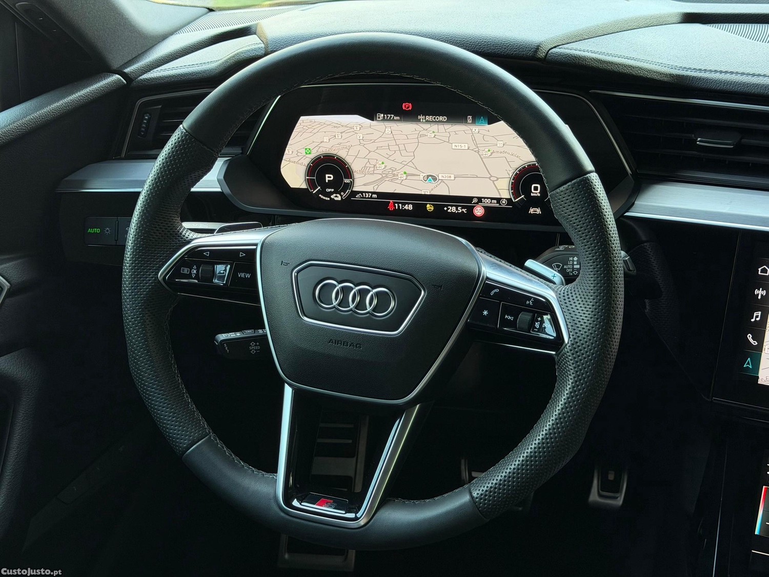 Audi Q8 e-Tron 50 quattro S line — fotografia 4