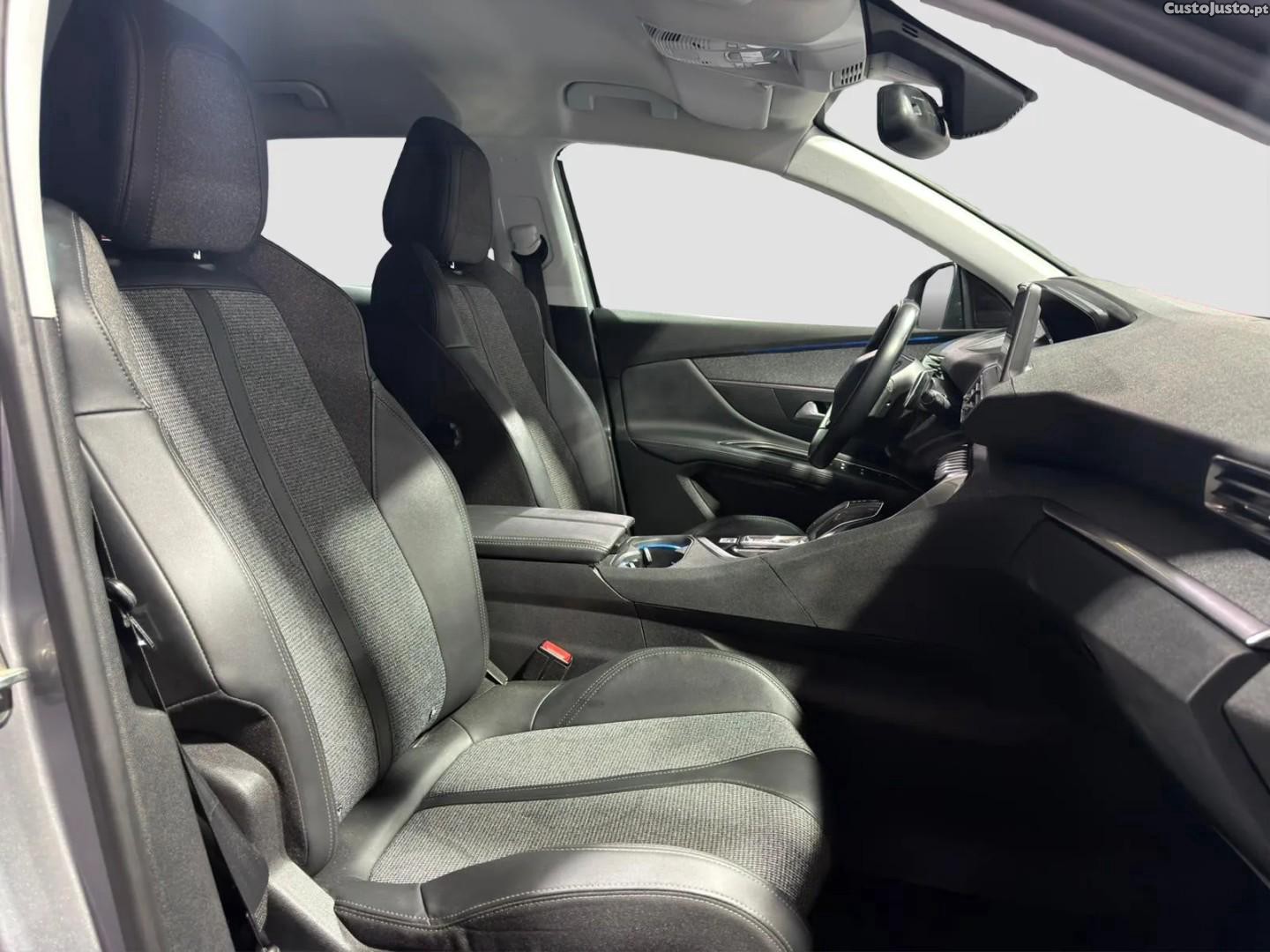 Peugeot 3008 1.2 PureTech Allure Pack EAT8 — fotografia 2