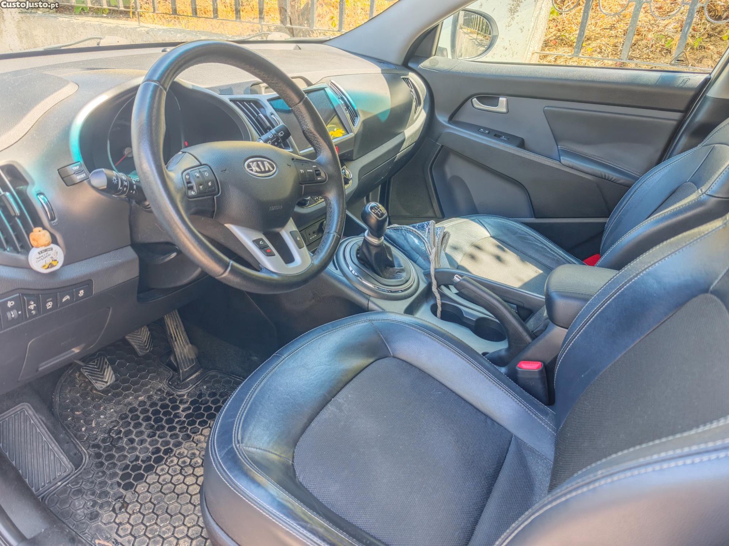 Kia Sportage 1.7 CRDI TX — fotografia 2