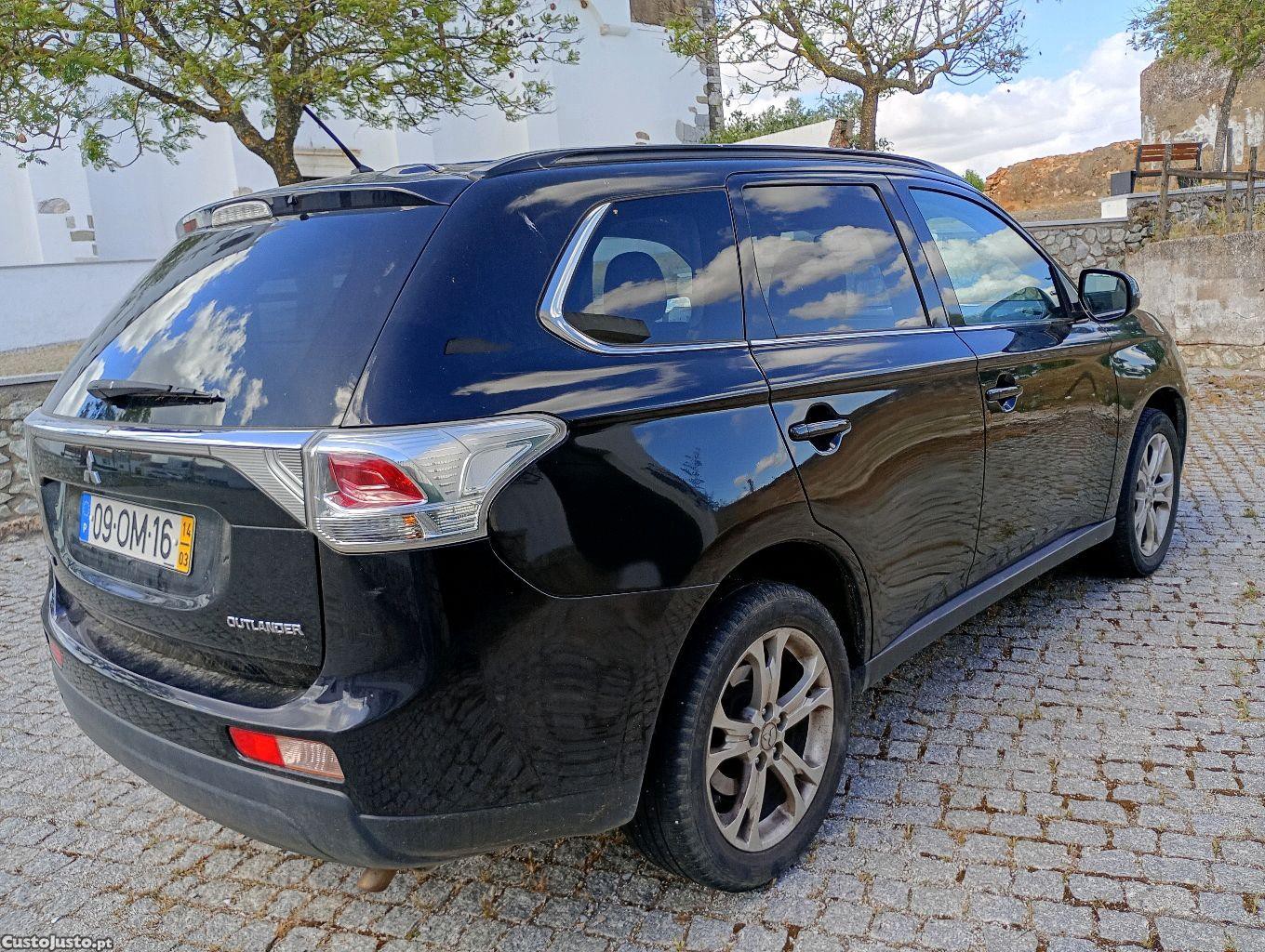 Mitsubishi Outlander Diesel Intense 7lugares — fotografia 9