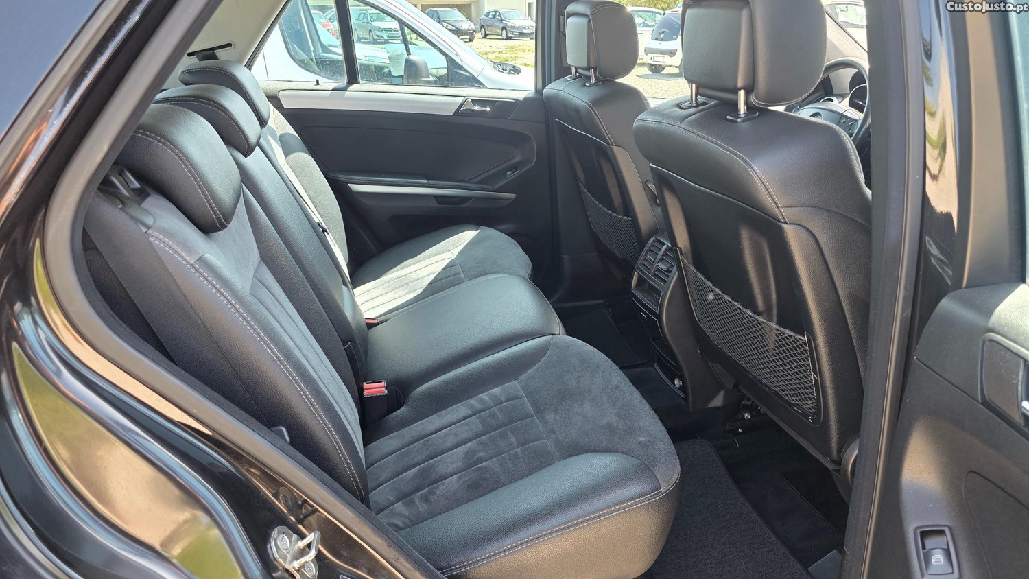 Mercedes-Benz Classe M CDI V6 224cv 4 Matic — fotografia 4