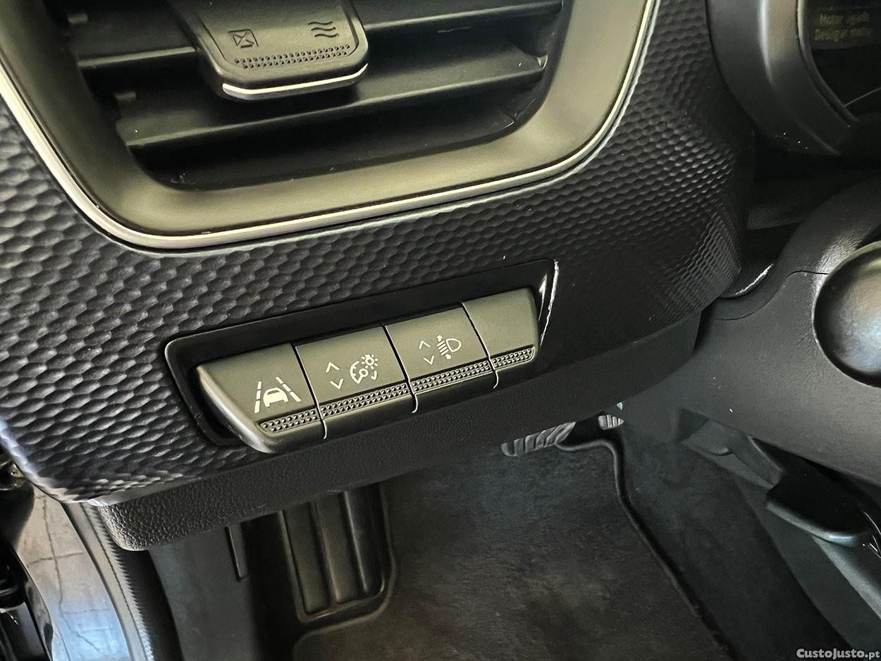 Renault Arkana 1.6 E-Tech Business — fotografia 8