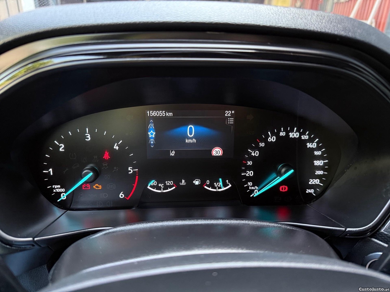Ford Focus SW 1.5 TDCi EcoBlue ST-Line — fotografia 3