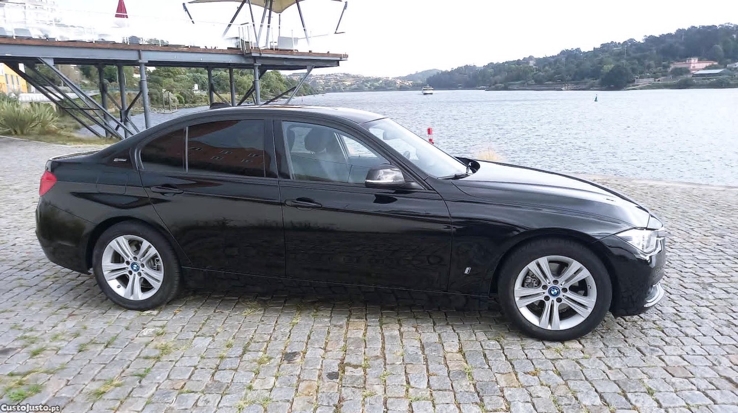BMW 330 e hybrido plug-in Nacional — fotografia 5