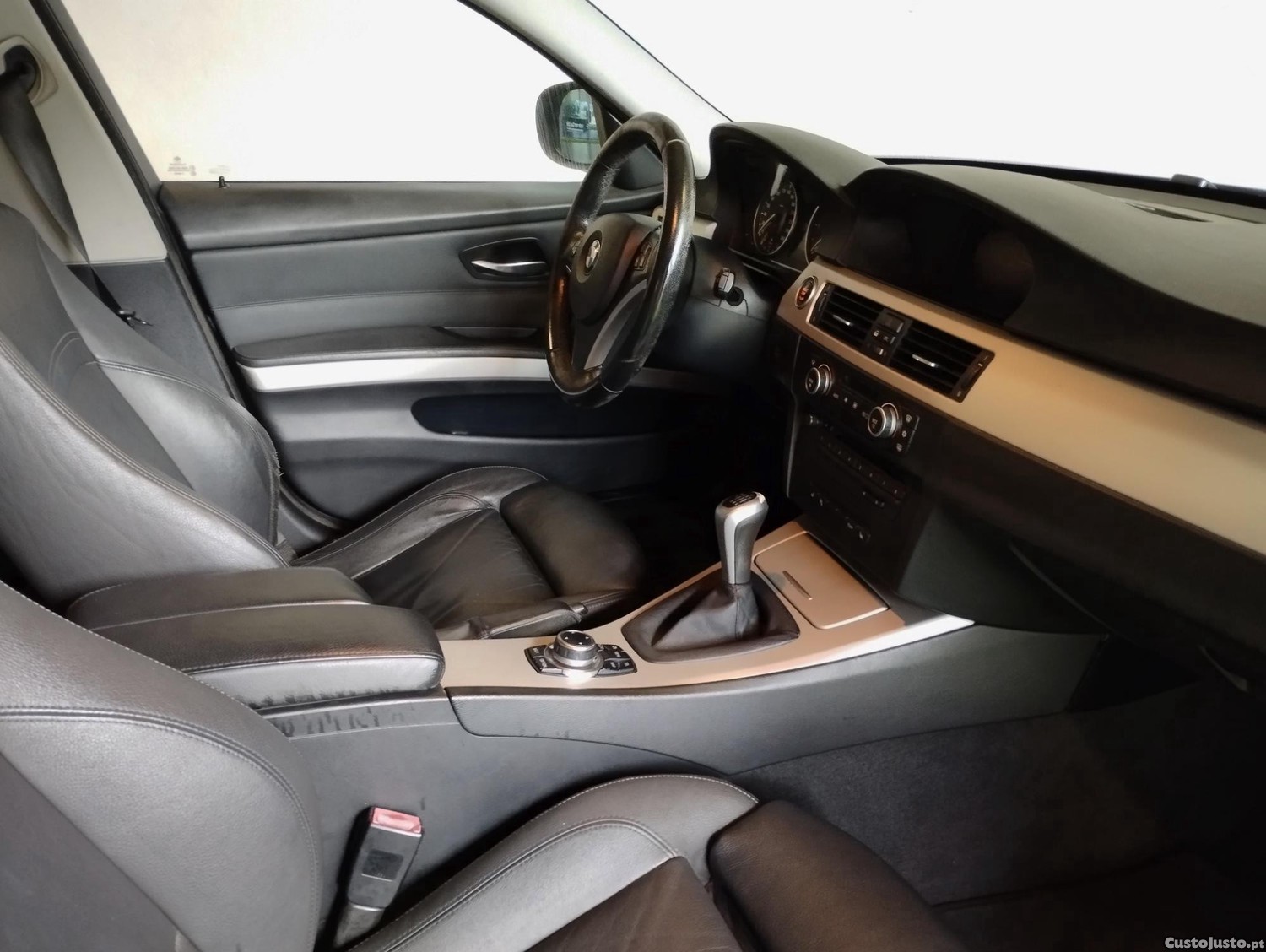 BMW 320 d Touring Line Sport — fotografia 2