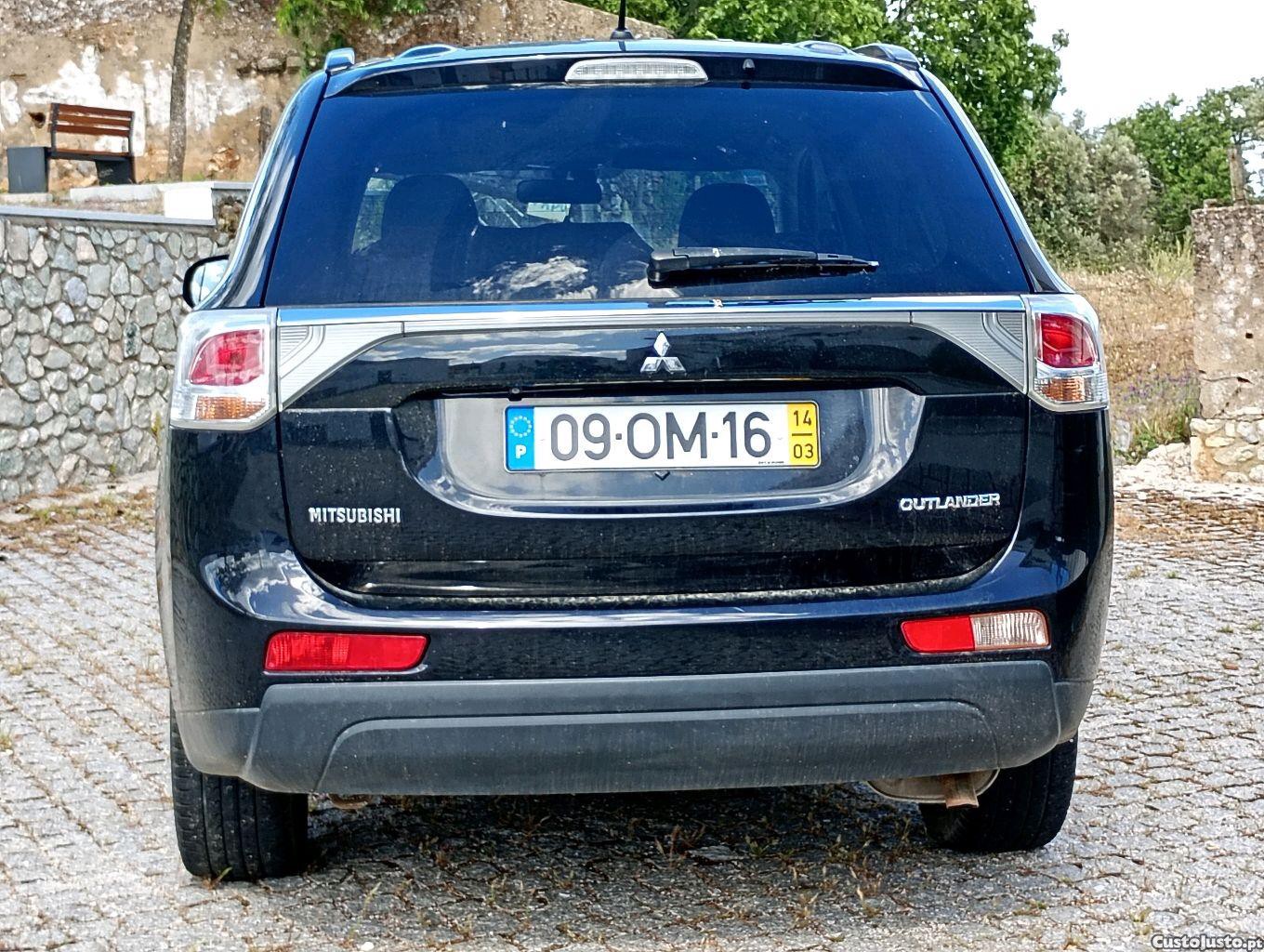 Mitsubishi Outlander Diesel Intense 7lugares — fotografia 8