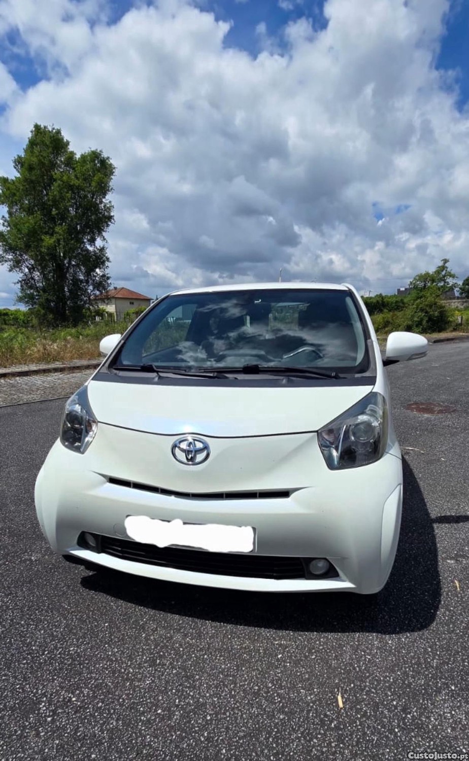 Toyota iQ 1.4 D4D - 10 — photo 2
