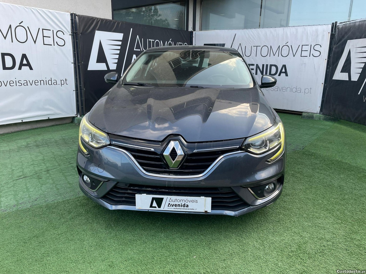 Renault Mégane 1.5 Blue dCi Limited EDC — fotografia 15
