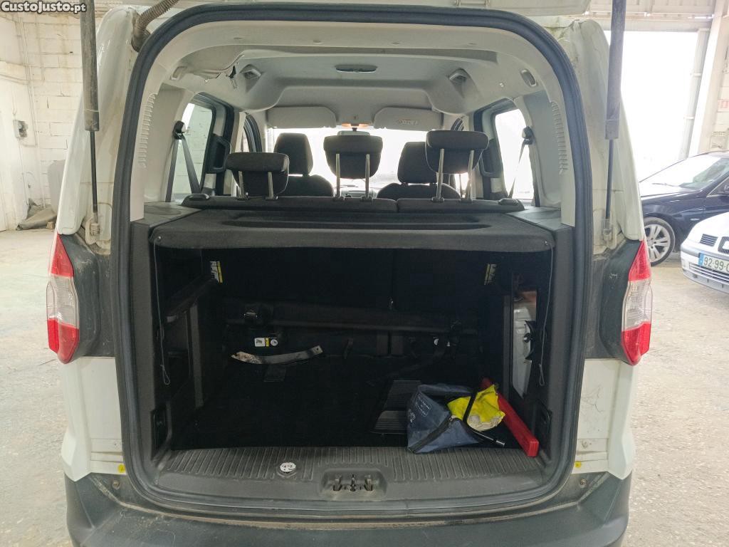 Ford Tourneo Courier 1.0 EcoBoost Ambiente 100cv — fotografia 21