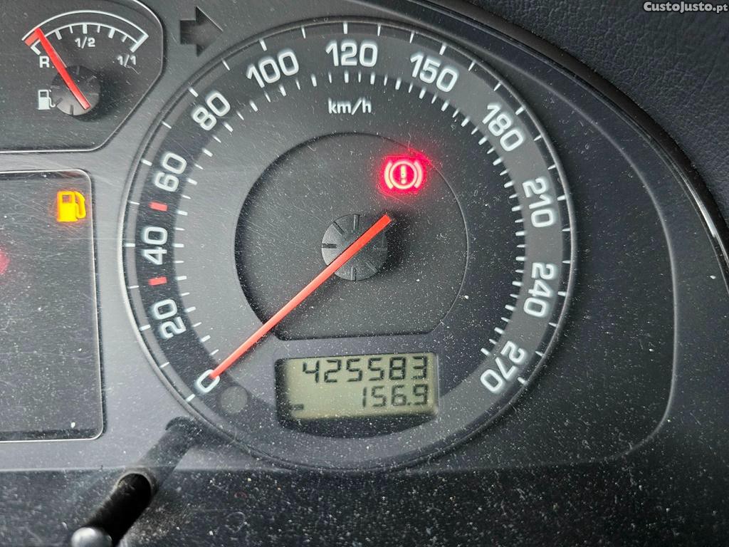 Skoda Superb 1.9Tdi PD 130cv 07/2004 — fotografia 2