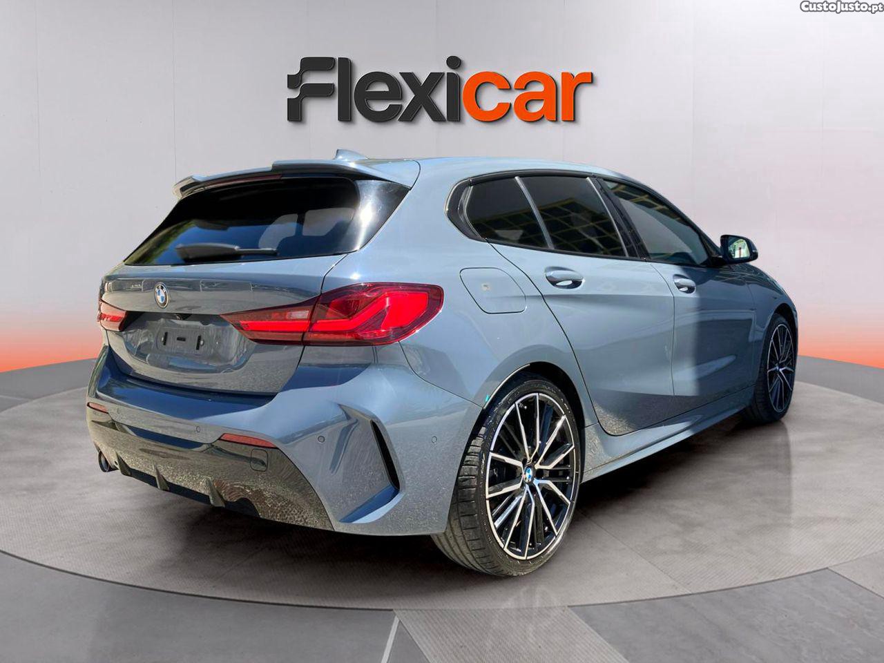 BMW 118 i Pack Desportivo M Auto — fotografia 14