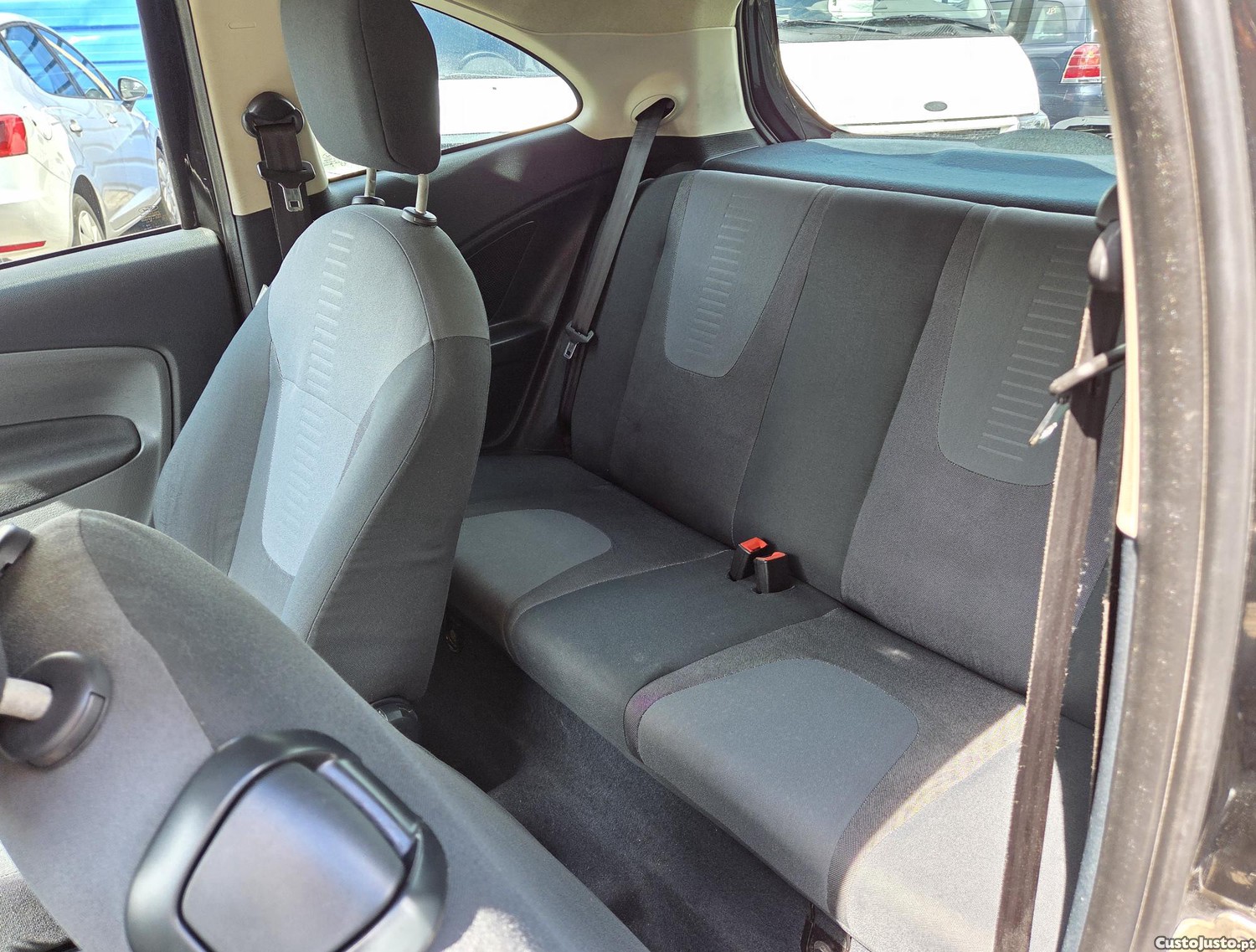Ford KA 1.3 TDCi Titanium — fotografia 6