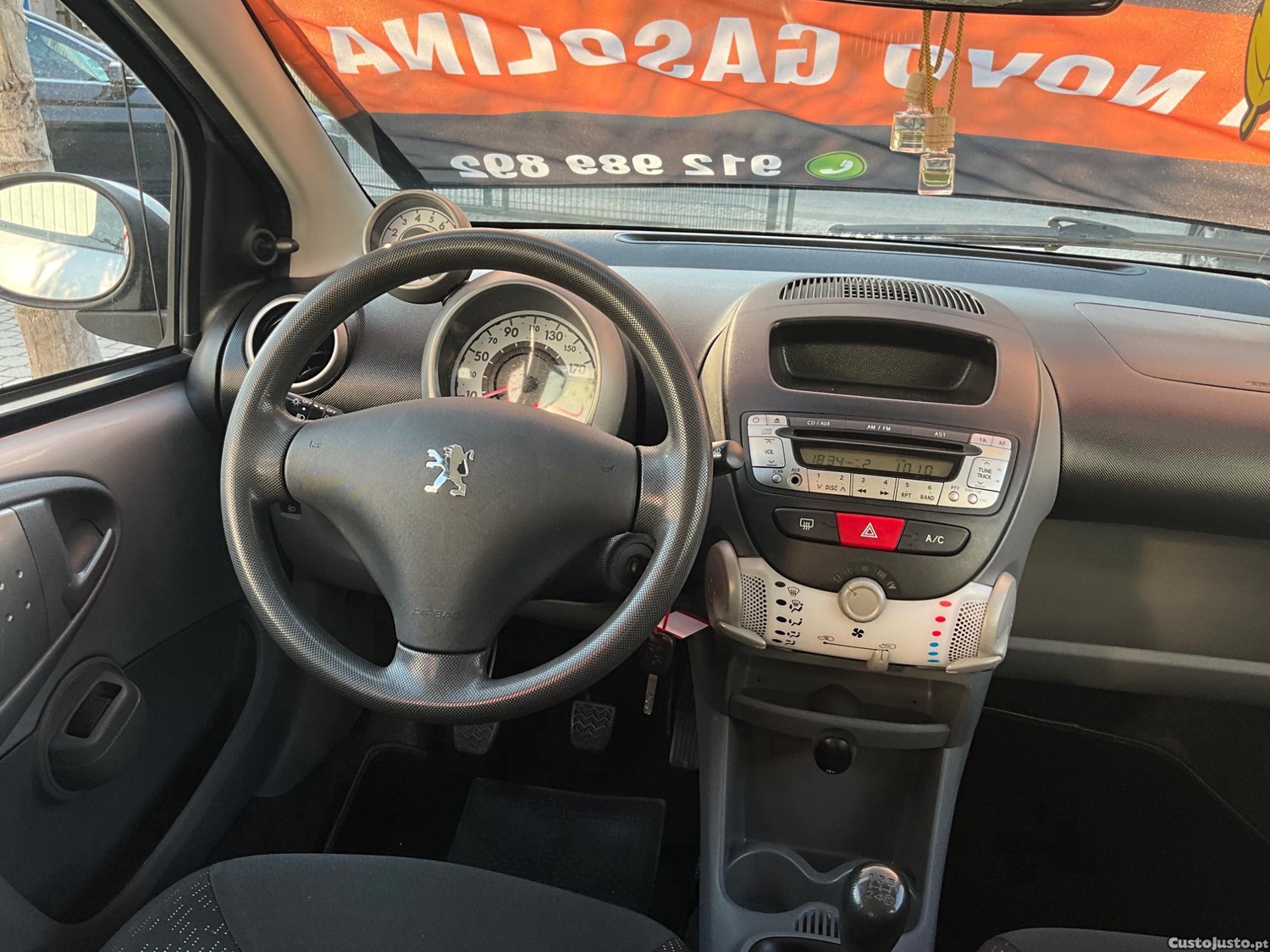 Peugeot 107 1.0 Urban — fotografia 6