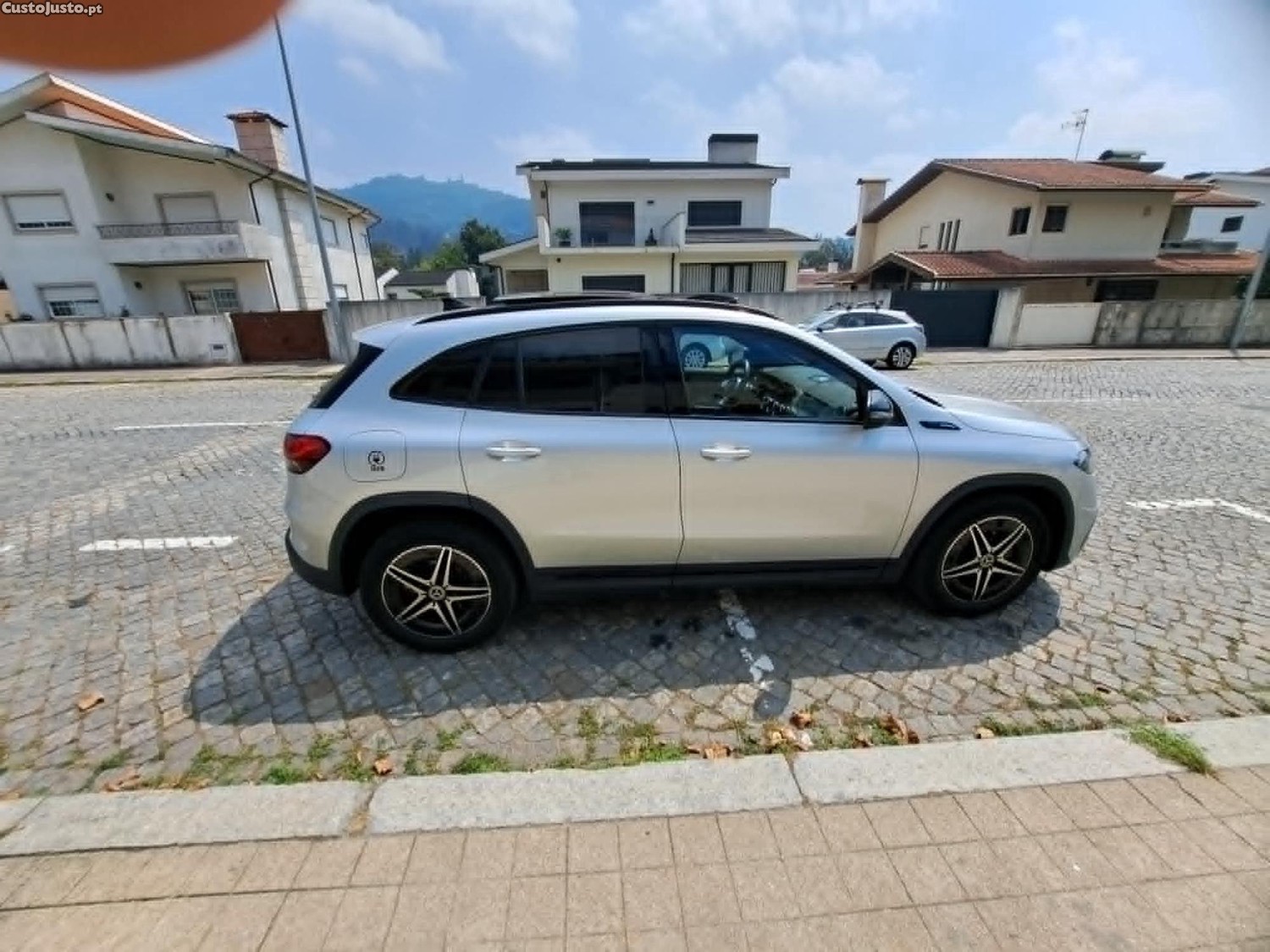 Mercedes-Benz EQA AMG LINE — fotografia 4