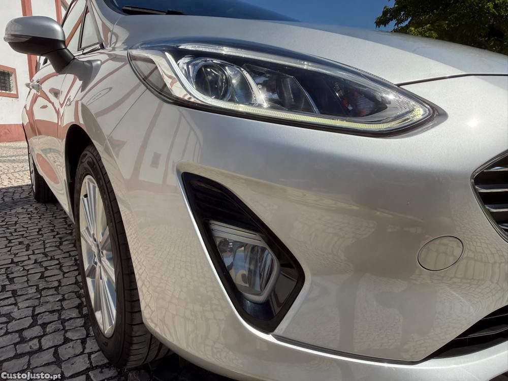 Ford Fiesta 1.0 EcoBoost Titaniu — fotografia 10