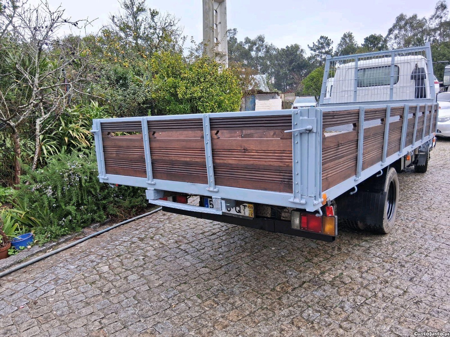 Isuzu WFR nkr — fotografia 3